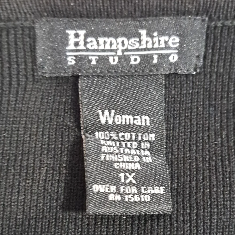 Black Short Sleeve Scoop Neck Sweater - Picture 3 of 7